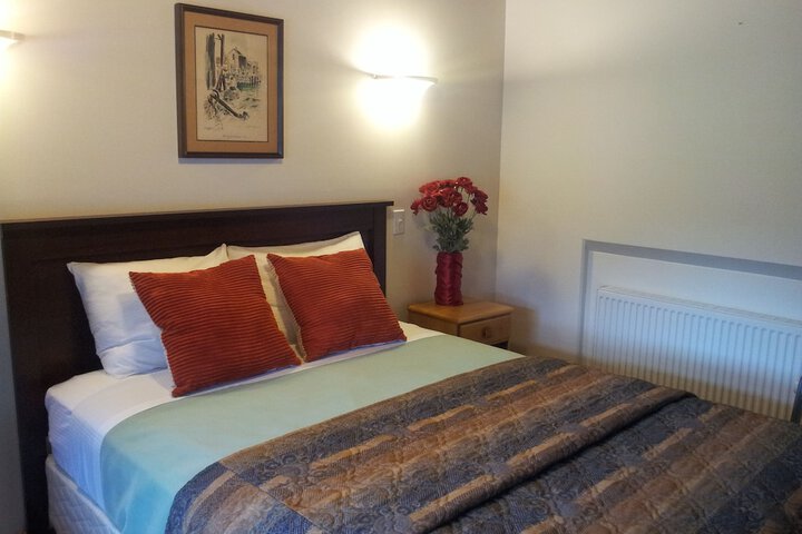 Room 12 of 22