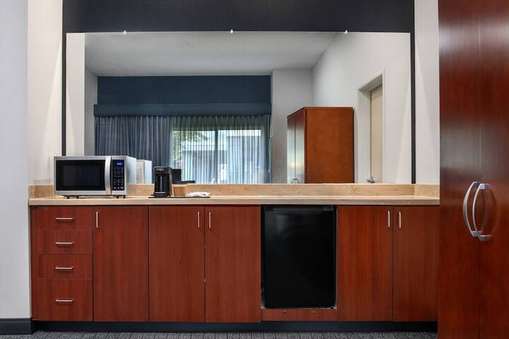 Room 32 of 44
