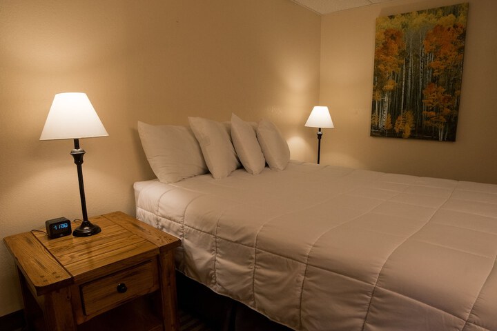 Silver Moon Inn