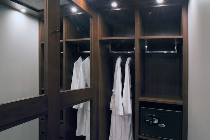 Room 35 of 61