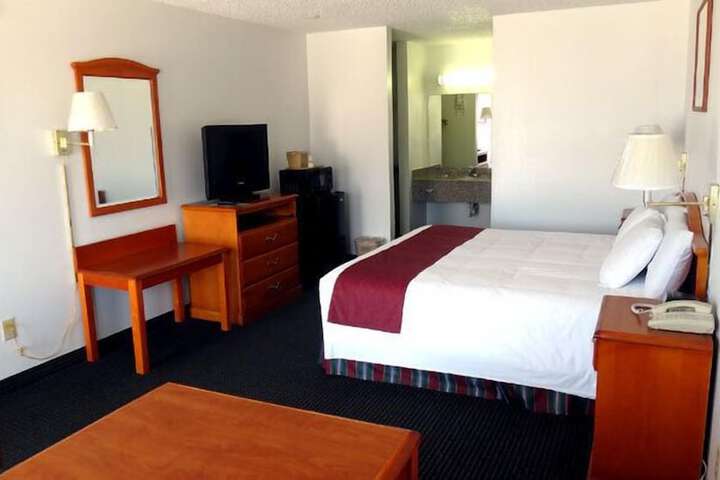 Room 22 of 47
