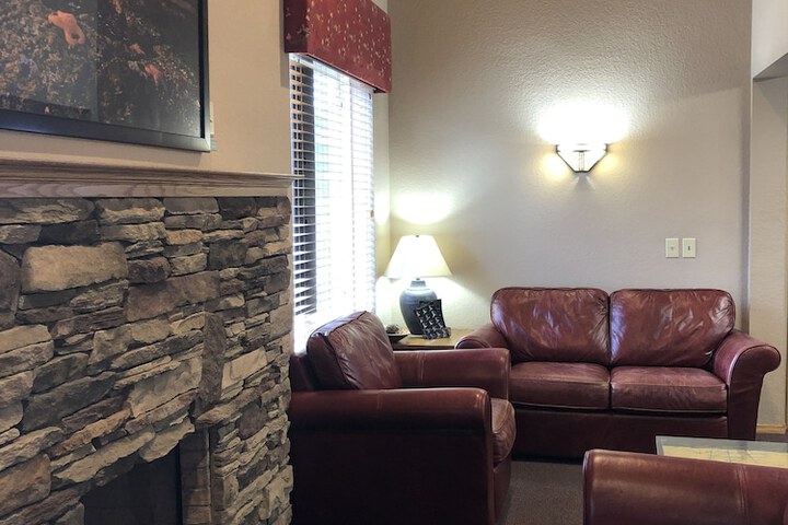 River House Inn a Baymont by Wyndham