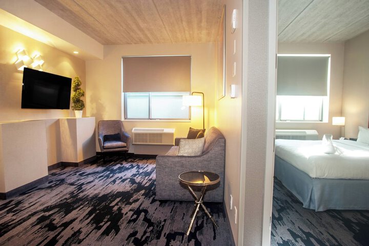 Room 39 of 61