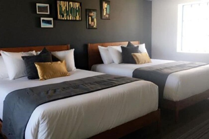 Room 13 of 25