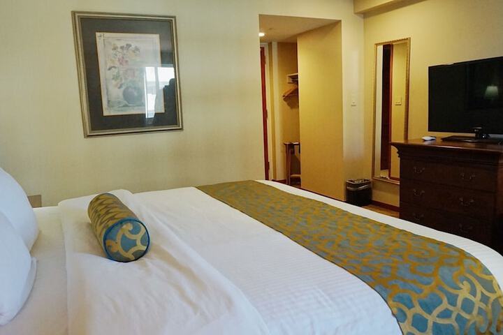 Room 16 of 27