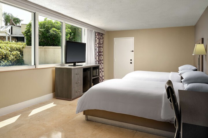 Room 73 of 112