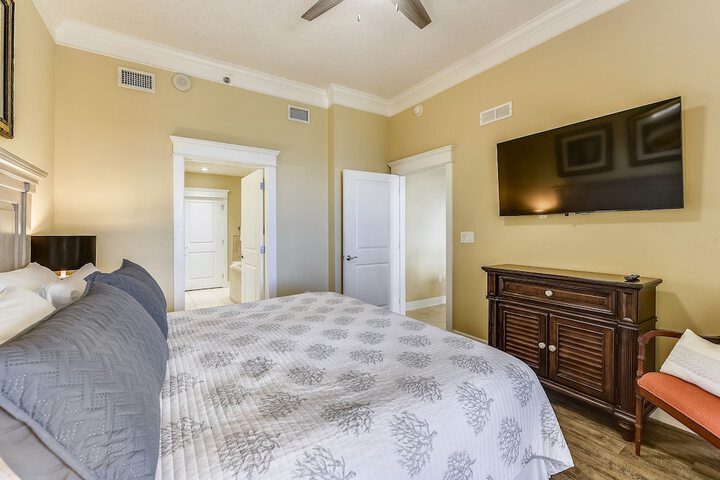 Room 166 of 308