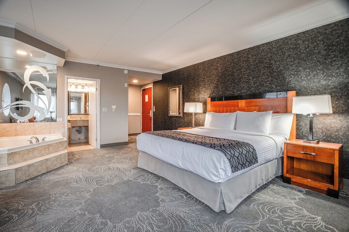 Room 21 of 84
