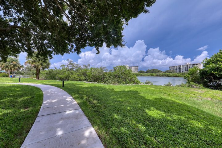 BeachTrail Lodging