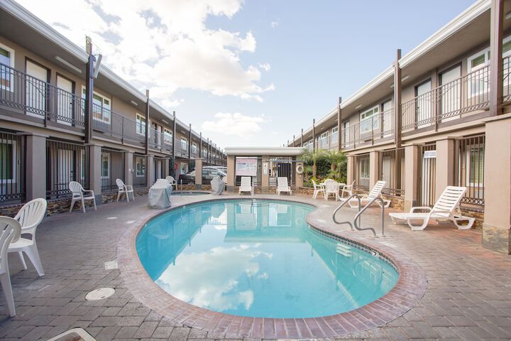 Pool 6 of 33