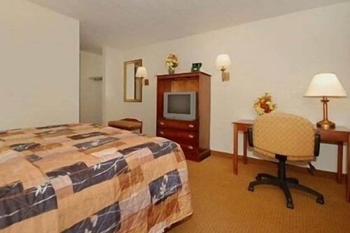 Room 21 of 43