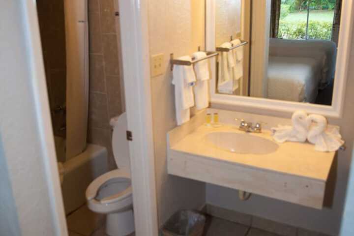 Room 20 of 85