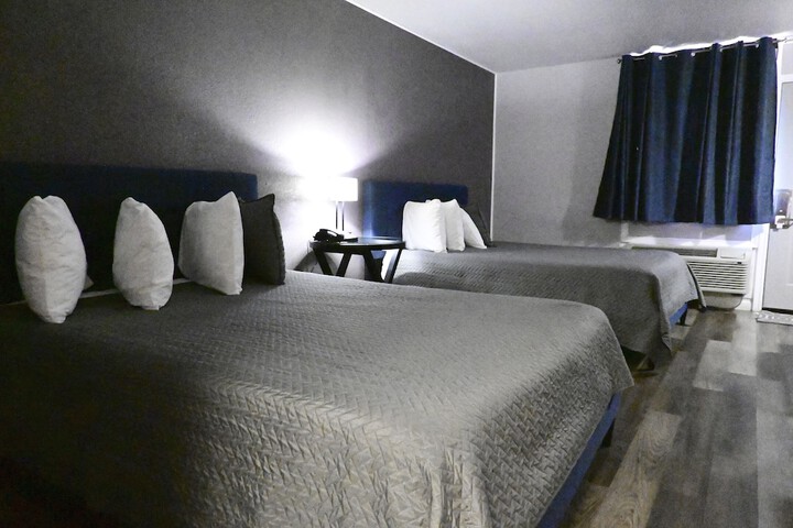 Room 40 of 87