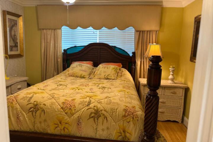 Roomy Recently Renovated Apt.
