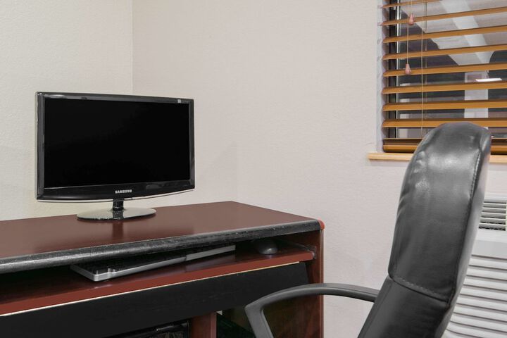 Business Center 15 of 15