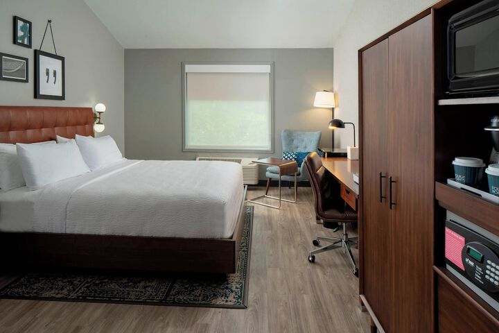 Room 12 of 26