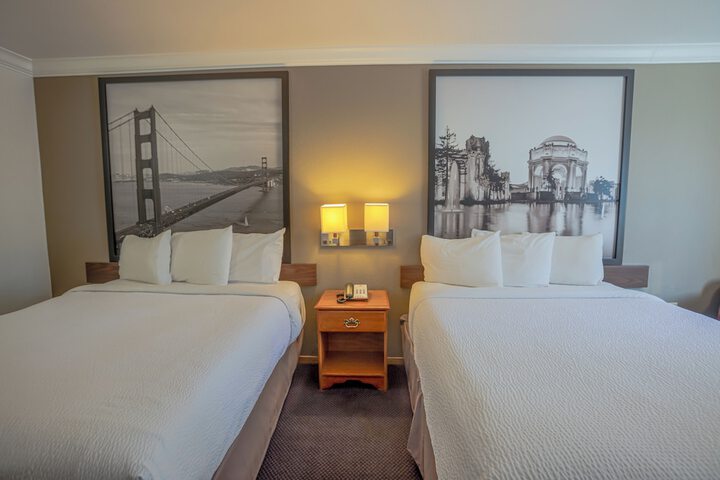 Room 43 of 87