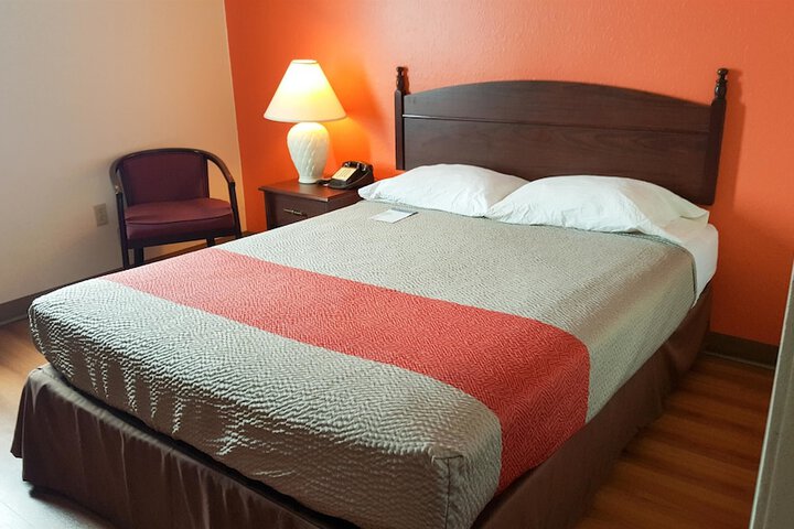Room 19 of 37