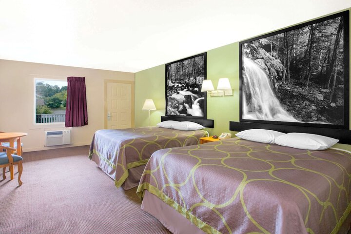 Room 30 of 48
