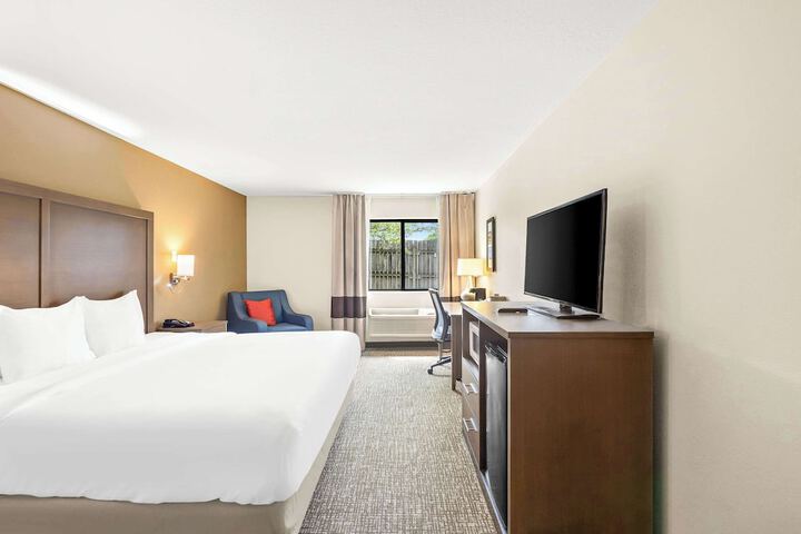 Room 30 of 42