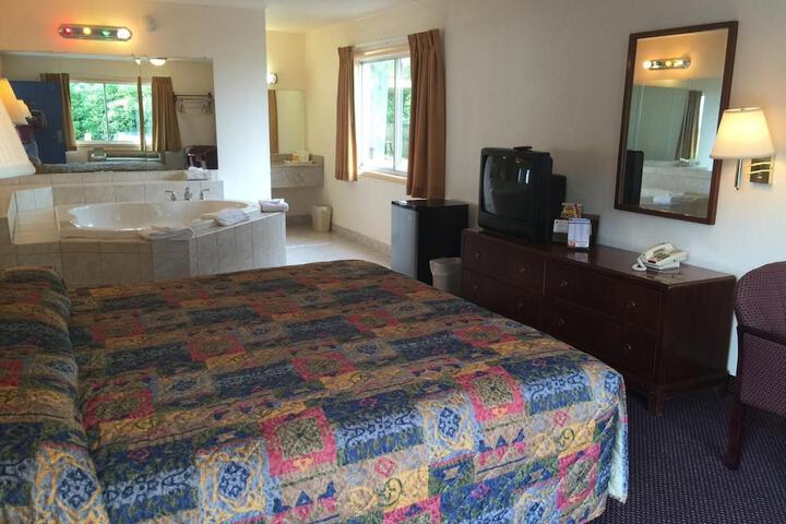 Belmont Inn & Suites
