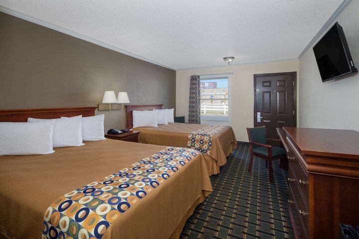 Room 14 of 39