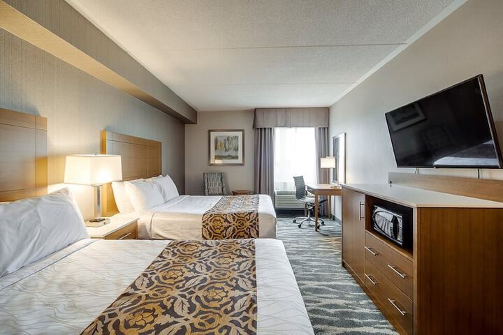Monte Carlo Inn - Brampton Suites