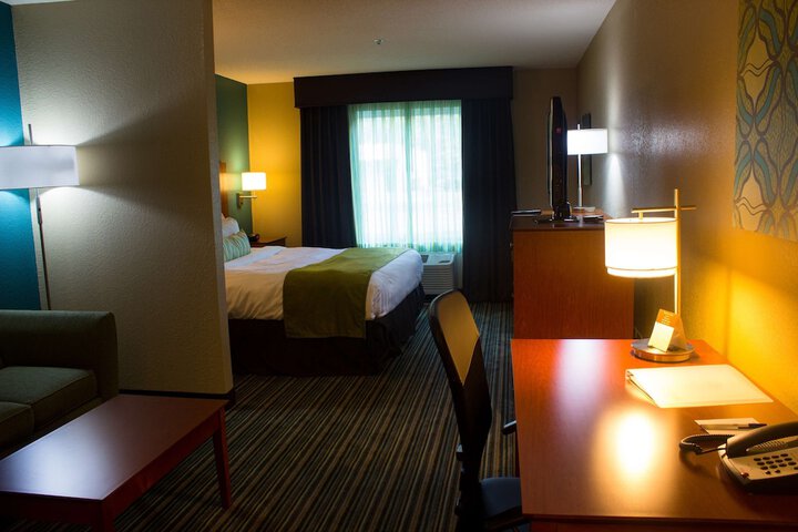 Room 19 of 39