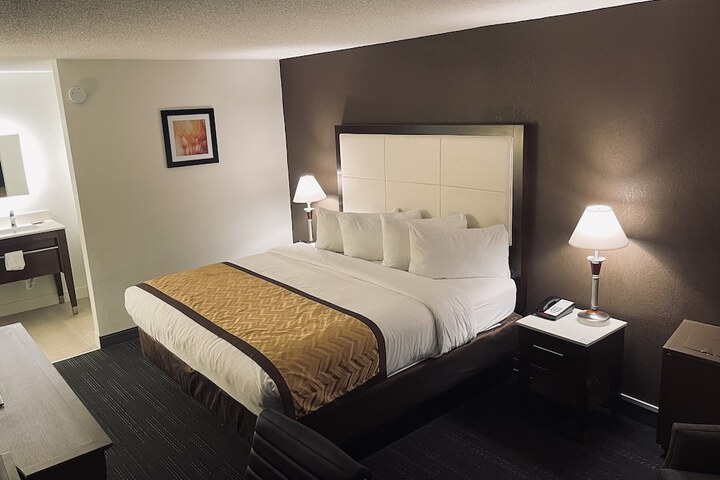 Wyndham Garden Romulus Detroit Metro Airport