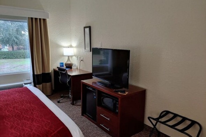 Room 47 of 61