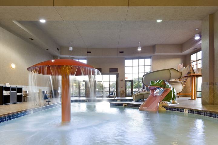 Clubhouse Hotel Suites Sioux Falls