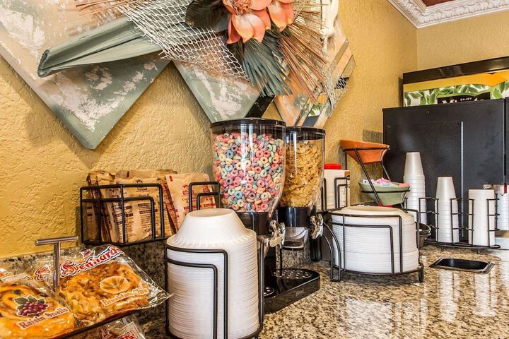 Breakfast/Coffee Service 56 of 59