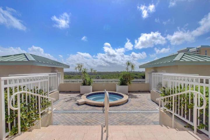 One bedroom in Lux condoCasa Costa! wbeachpass!