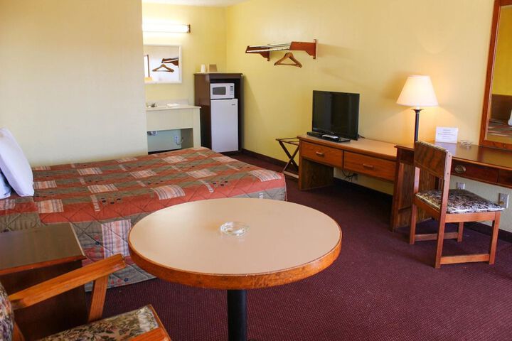 Room 8 of 30