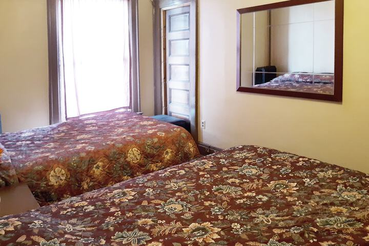 Room 11 of 27