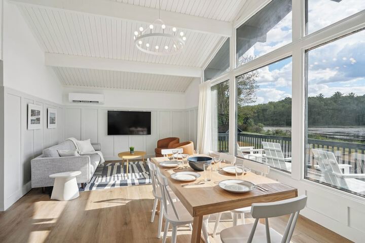 Lakelyn Lodge