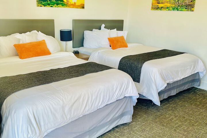 Blue Sage Inn & Suites