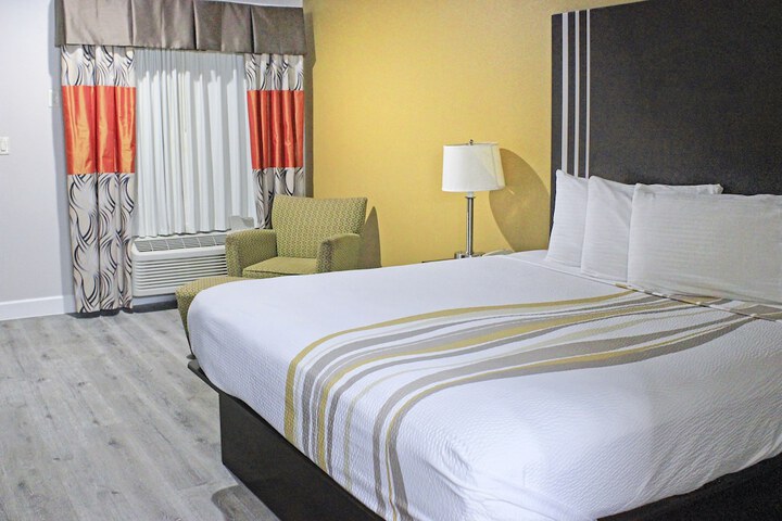 Room 21 of 27