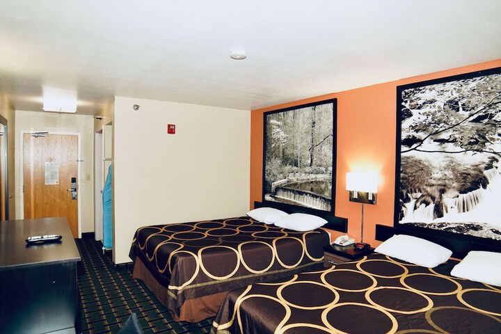 Room 16 of 29