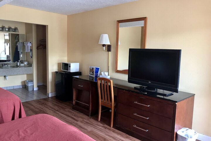 Room 42 of 55
