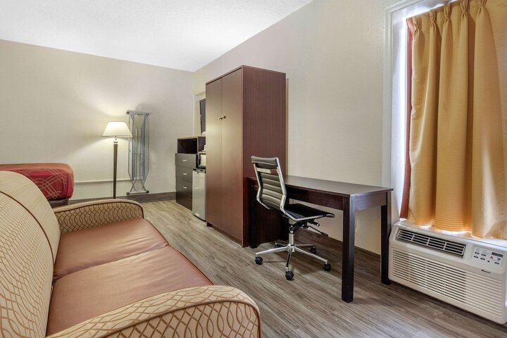 Room 26 of 31