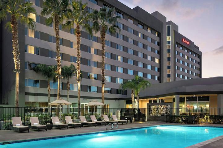 Bakersfield Marriott at the Convention Center