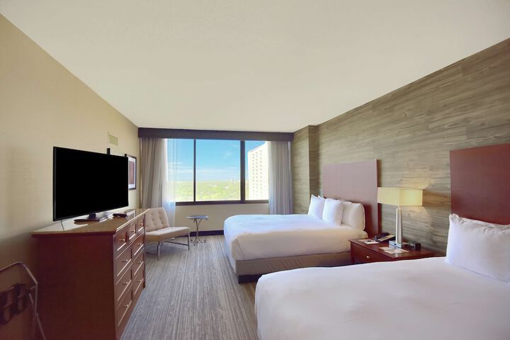 Room 27 of 61