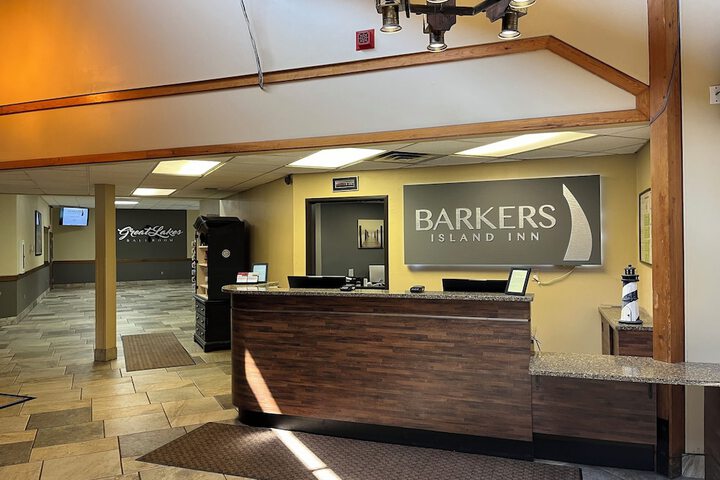 Barkers Island Inn Resort