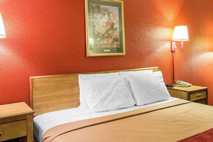 Room 16 of 31