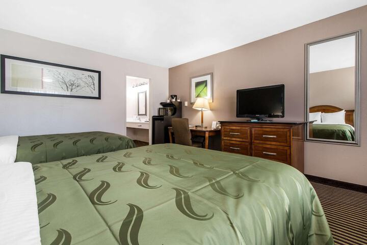 Room 18 of 38