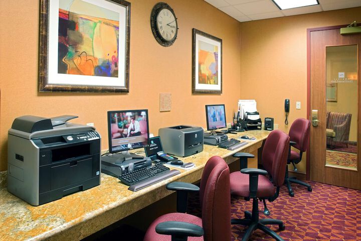 Embassy Suites by Hilton E Peoria Riverfront Conf Center