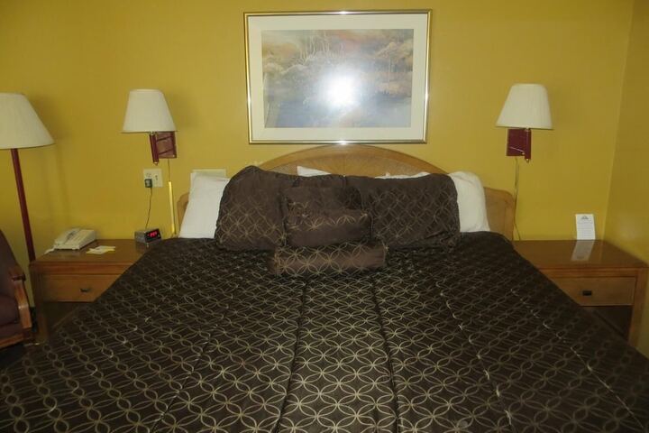 Room 32 of 42