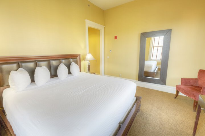 Montvale Hotel