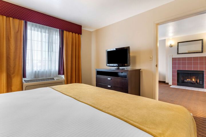 Room 36 of 48